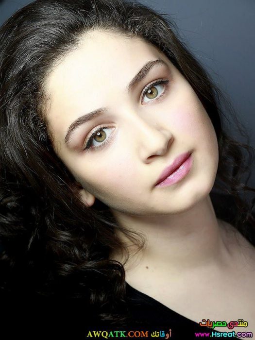 أحلى وأروع بوستر للفنانة التركية الجميلة gökçe akyıldız