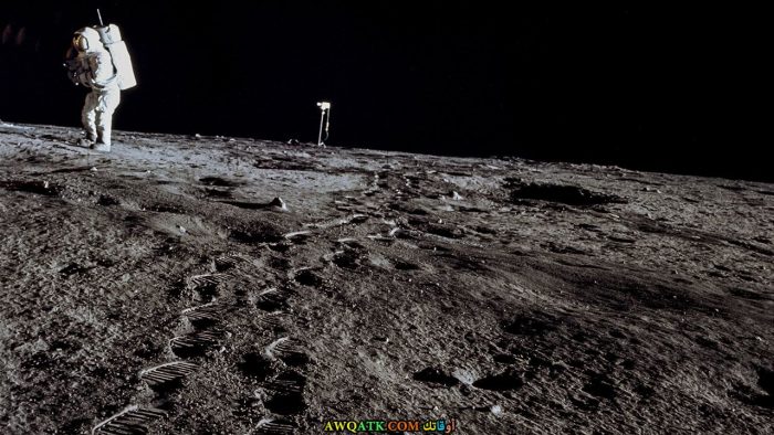 صورة قريبة لتربة سطح القمر