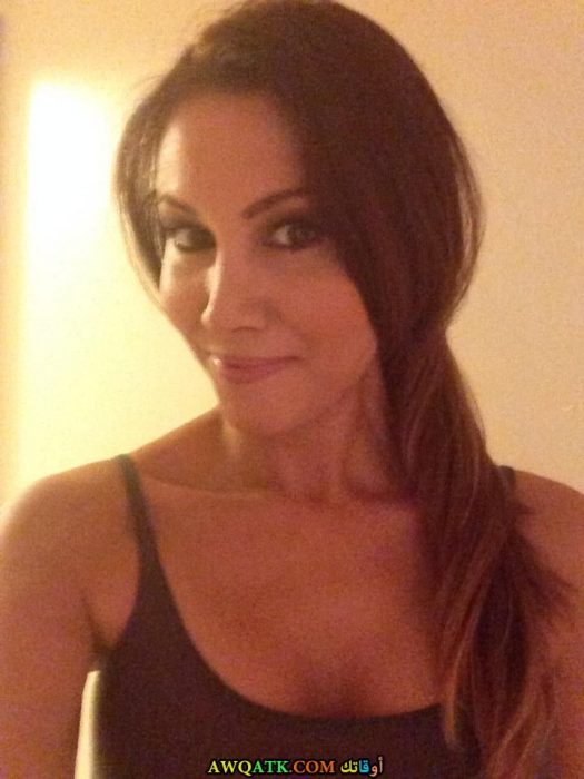 صورة سيلفي جديدة للفنانة ايسون متينر