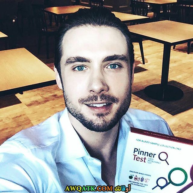 سيلفي للفنان باتوهان