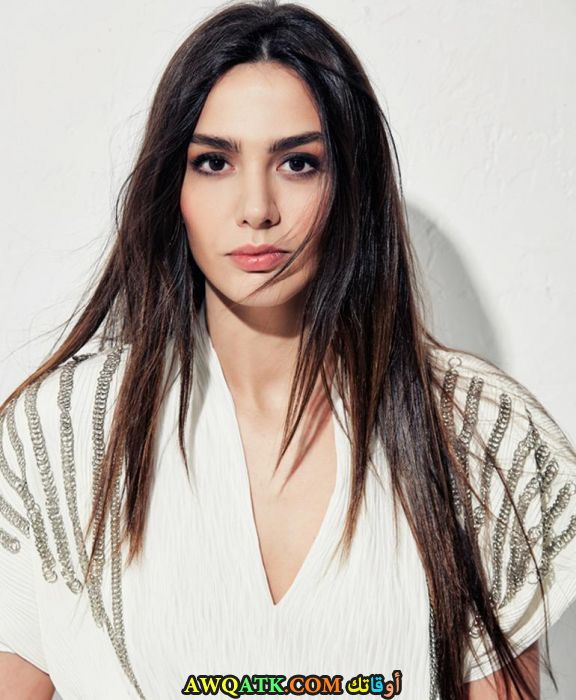 صورة روعة للفنانة روفيدة اوكسوز
