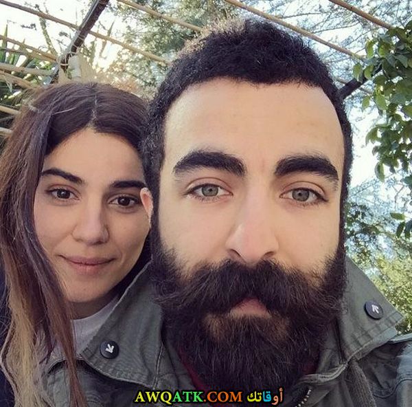 صورة الفنانة التركية زينب شامجي وحبيبها