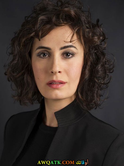 لعشاق الفنانة سنان كارا صورة جميلة وجديدة