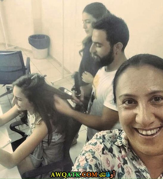 صورة جديدة من كواليس تصوير الموسم الثاني من الازهار الحزينه