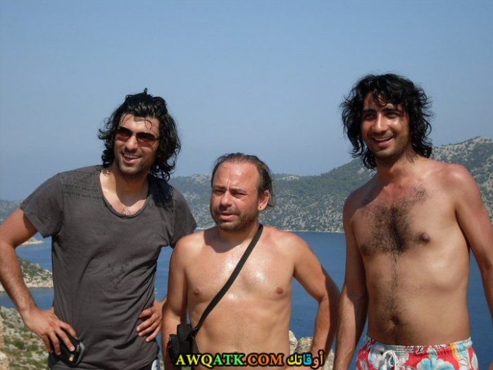 أنجين أكيوريك مع عائلته