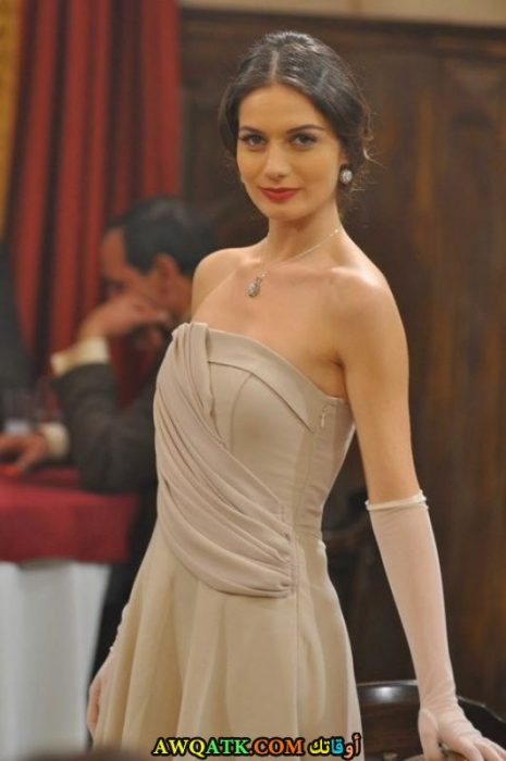 صورة للفنانة غولكان ارسلان