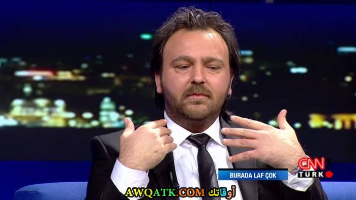 فيردي سانشار أثناء مقابلة تلفزيونية