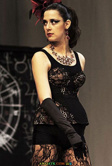 بوستر الفنانة التركية ميليس بيركان