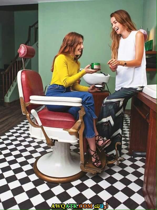 هازار موتان مع الفنانة واصلي بيكير