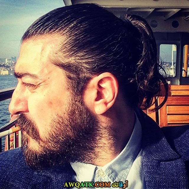 أحدث صورة للفنان التركي حسين جولهو