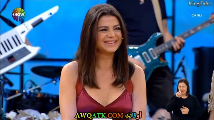 صورة روعة للفنانة زينب ايدمير