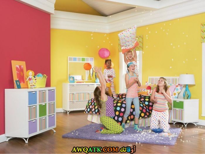 غرفة نوم صفراء شيك