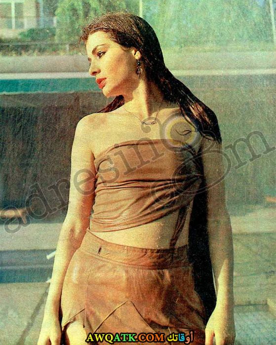 صورة للفنانة غونغور بايرك
