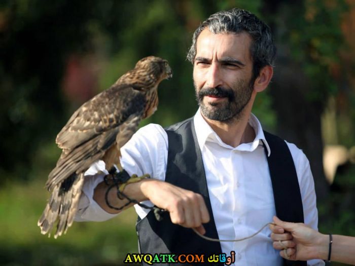 أحدث صورة للفنان التركي فيرات تانيش