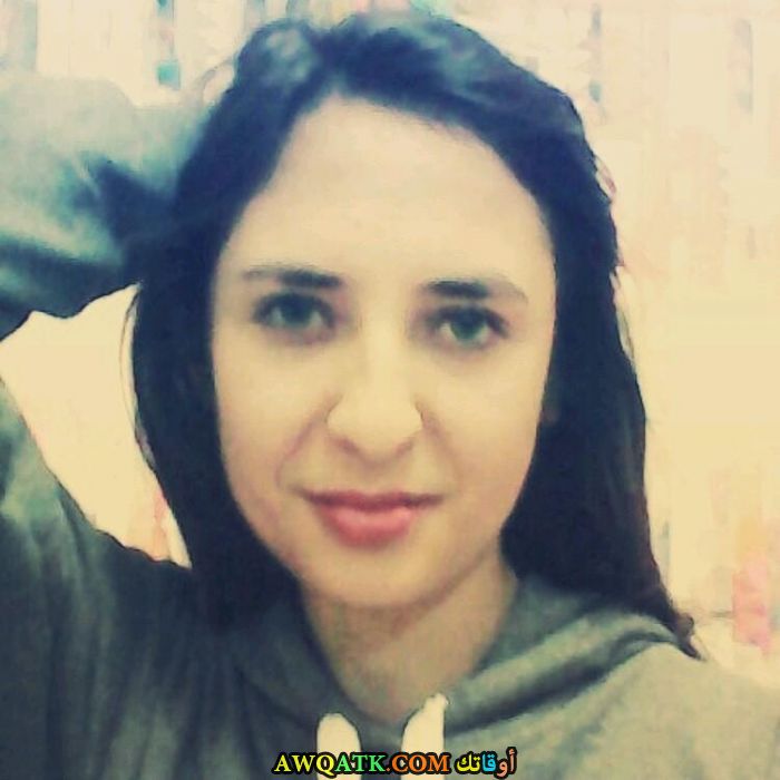 صورة روعة للفنانة مينا كيليتش