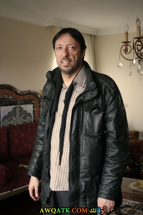 أحدث صورة للفنان التركي هاكان بوياف