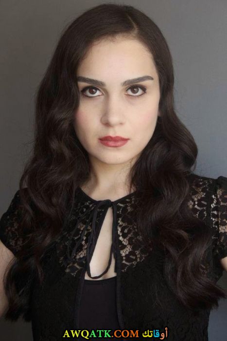 صورة للفنانة هاندي كابتان