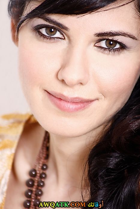 صورة روعة للفنانة آهو توركبنش