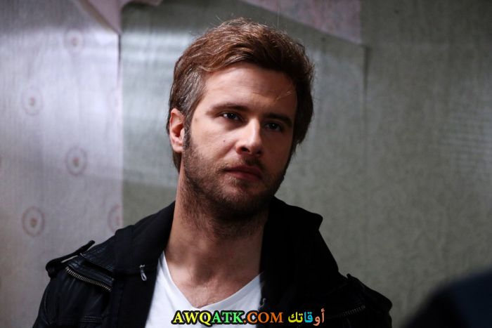 أحلى صورة للفنان الجميل اوزجور تشفيك