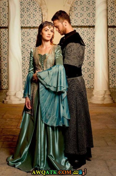 لعشاق الفنانة بورجو اوزبيرك صورة جميلة وجديدة