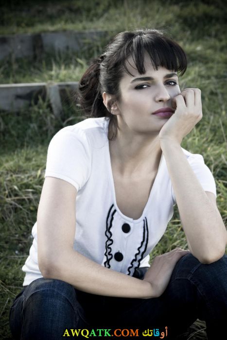 لعشاق الفنانة سيلين ديميراتار صورة جميلة وجديدة