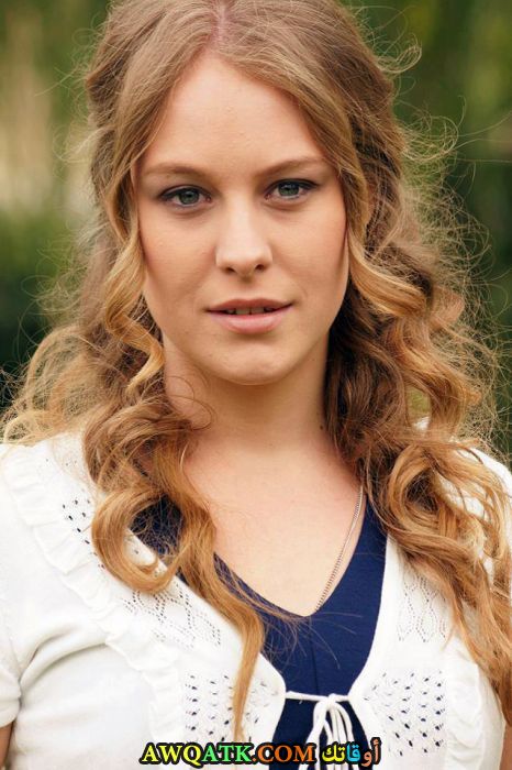 صورة للفنانة شيماء كوركماز