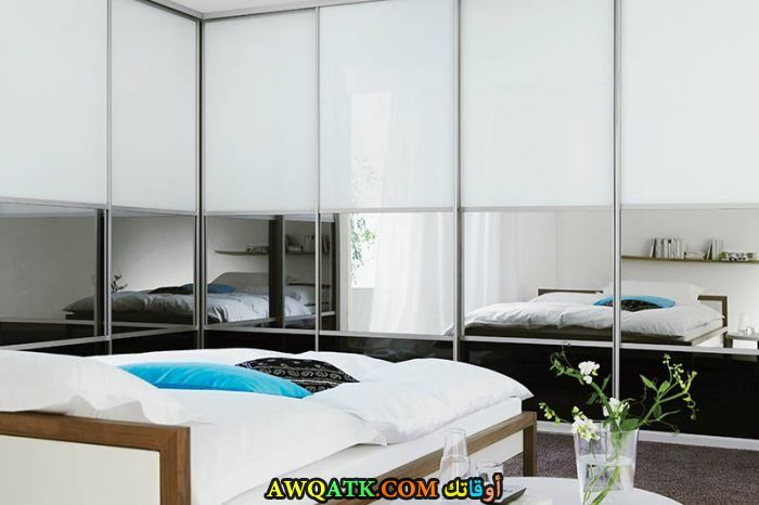 غرفة نوم بيضاء رائعة