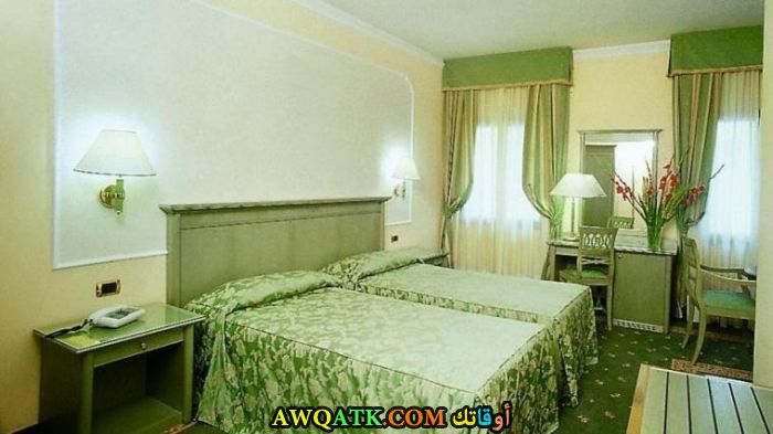 غرفة نوم باللون الأخضر رائعة