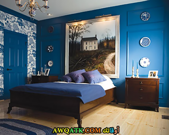 غرفة نوم زرقاء جديدة وجميلة