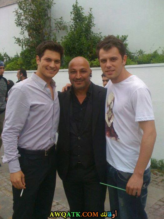 صورة للفنان يوسف اكغون