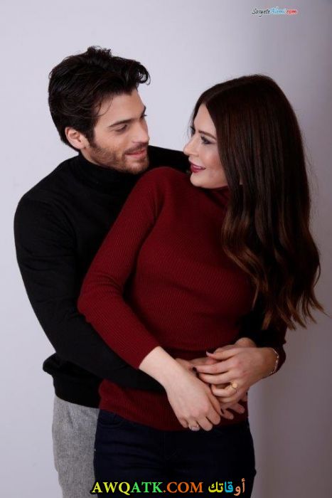 صورة عائلية للفنانة ﻳﻠﻴﺰ ﻛﻮﻓﺎﻧﺠﻲ مع حبيبها