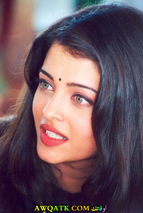 لعشاق الفنانة ايشواريا راي صورة جميلة وجديدة