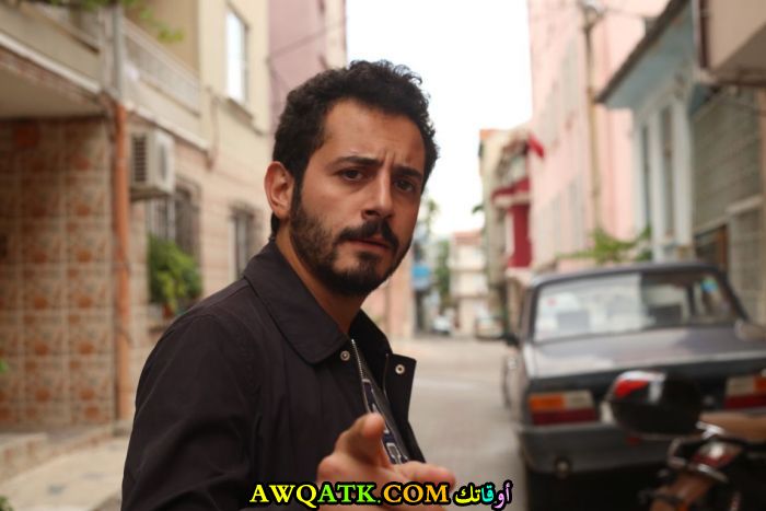 صورة للفنان علي باركين