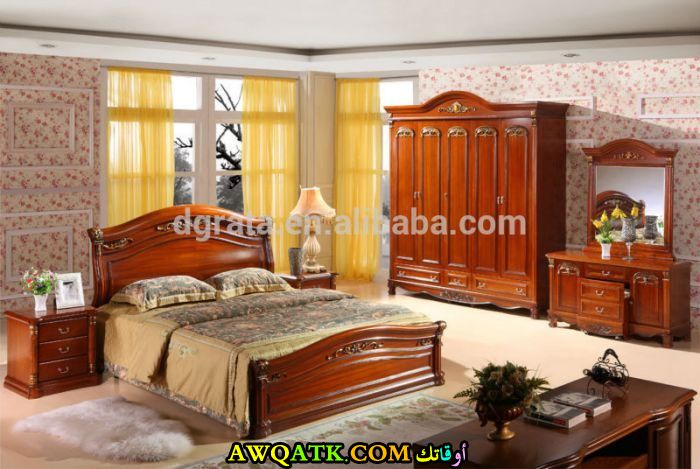 غرفة نوم رائعة باللون البني