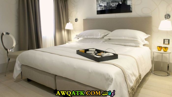 غرفة نوم باللون الرمادي شيك جداً