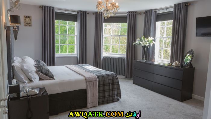 غرفة نوم سوداء جميلة جداً