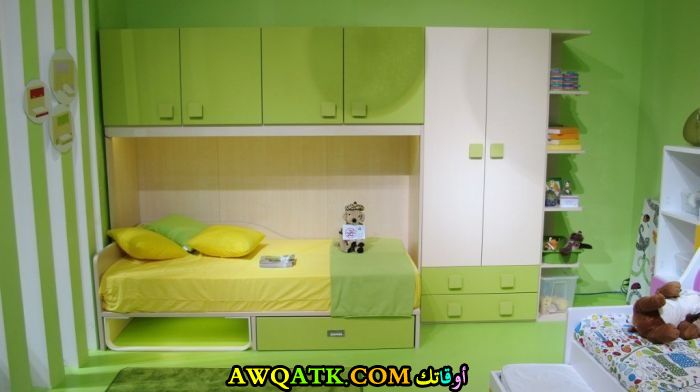 غرفة نوم باللون الأخضر رائعة 