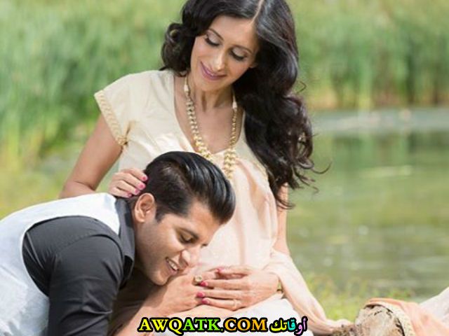 صورة الفنان الهندي كارانفير بوهرا وزوجته