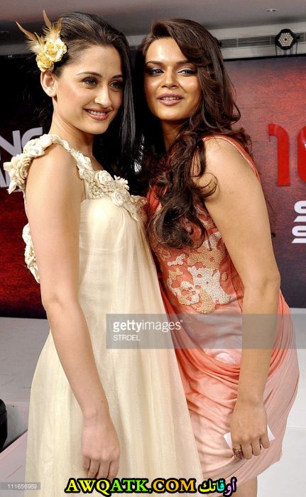 صورة روعة للفنانة آشكا جوراديا