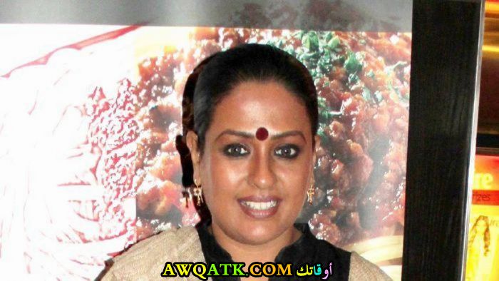 أحلى صورة للفنانة الجميلة اشويني كالسيكار