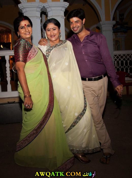 لعشاق الفنانة جاياتي بهاتيا صورة جميلة وجديدة