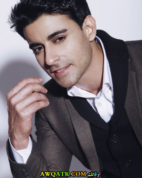 بوستر الفنان الهندي جوتام رود