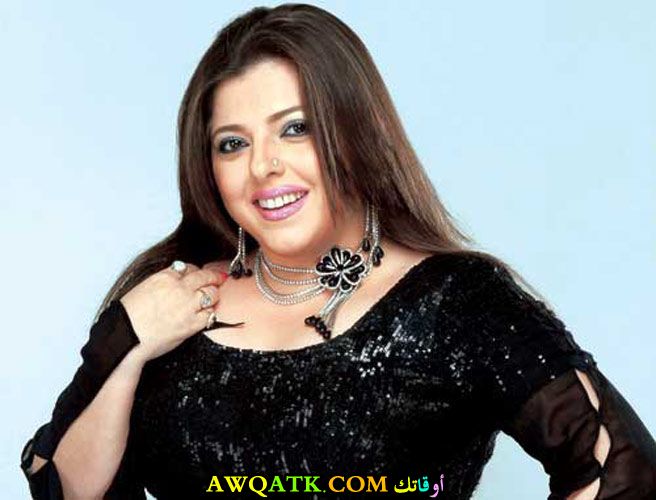 أحدث صورة للفنانة الهندية دلناز إيراني
