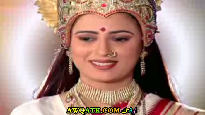 صورة روعة للفنانة رينا كابور