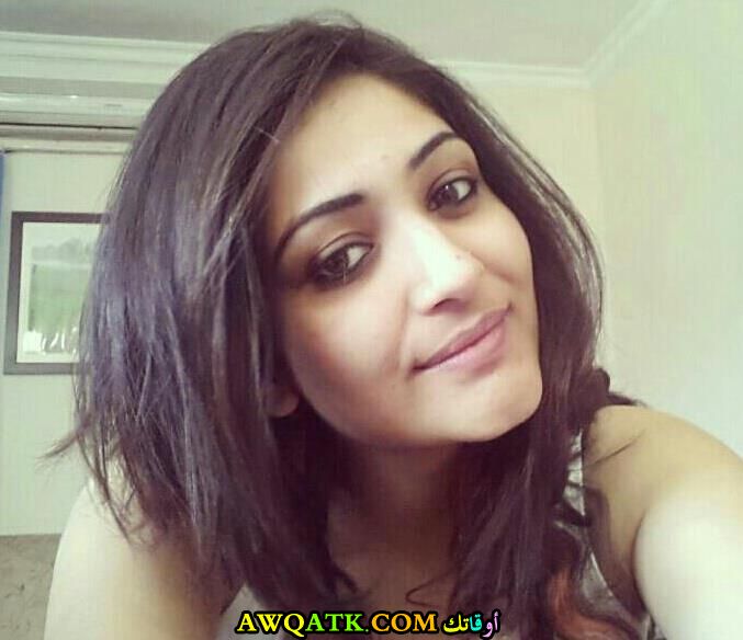 أحدث صورة للفنانة الهندية سوريلي غوتام