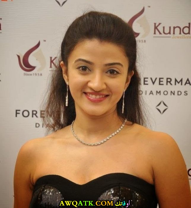 صورة روعة للفنانة سوهاسي دهامي