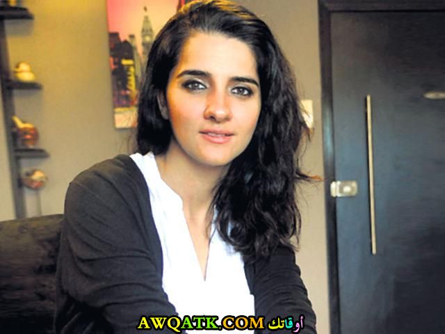 لعشاق الفنانة شروتي سيث صورة جميلة وجديدة