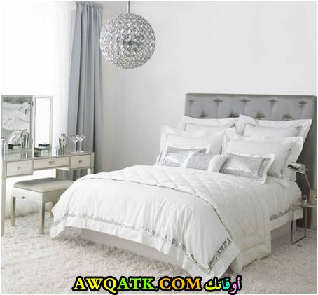 غرفة نوم باللون الفضي رائعة 