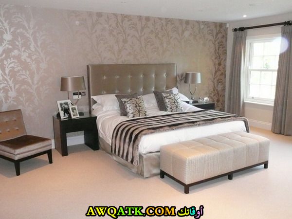  غرفة نوم باللون الفضي روعة