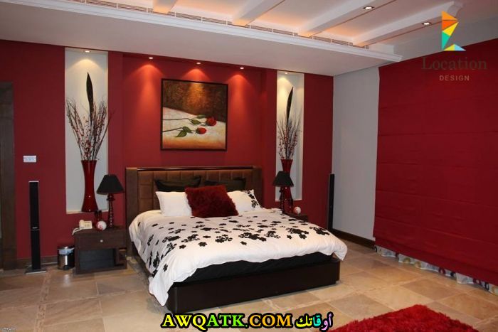 غرفة نوم جميلة جداً باللون الأحمر